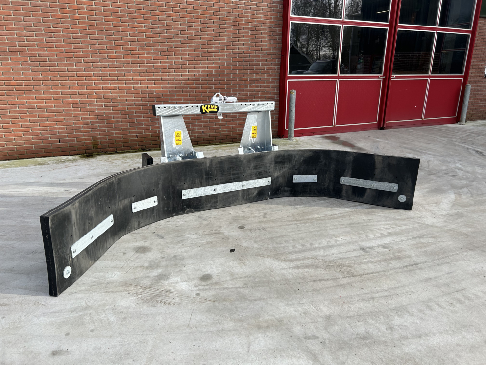 Thumbnail of Large Volume Slurry Scraper