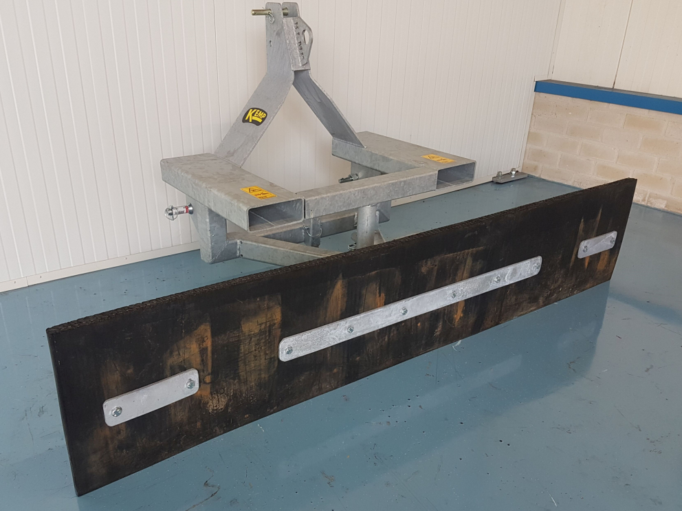 Thumbnail of Mechanically Adjustable Scraper